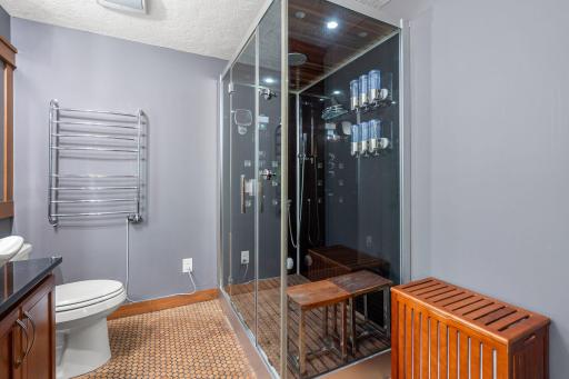 61-web-or-mls-706-23rd-st-sw.jpg