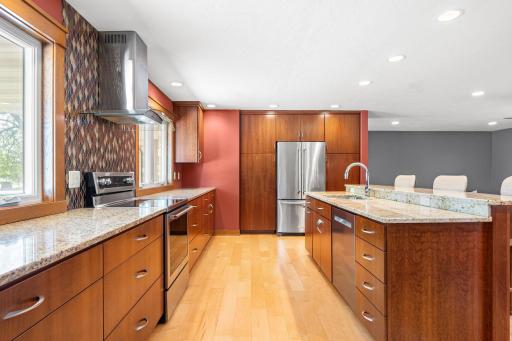 35-web-or-mls-706-23rd-st-sw.jpg