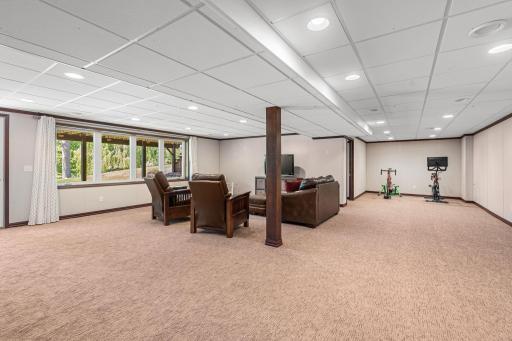 62-web-or-mls-706-23rd-st-sw.jpg