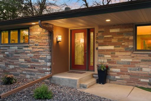 80-web-or-mls-706-23rd-st-sw.jpg