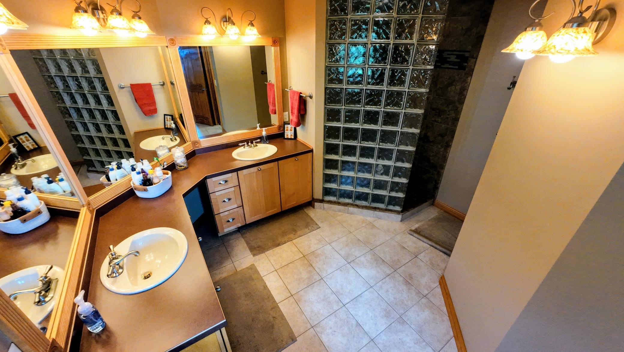DJI_20260601140025_0394_D~2 primary bath.JPG