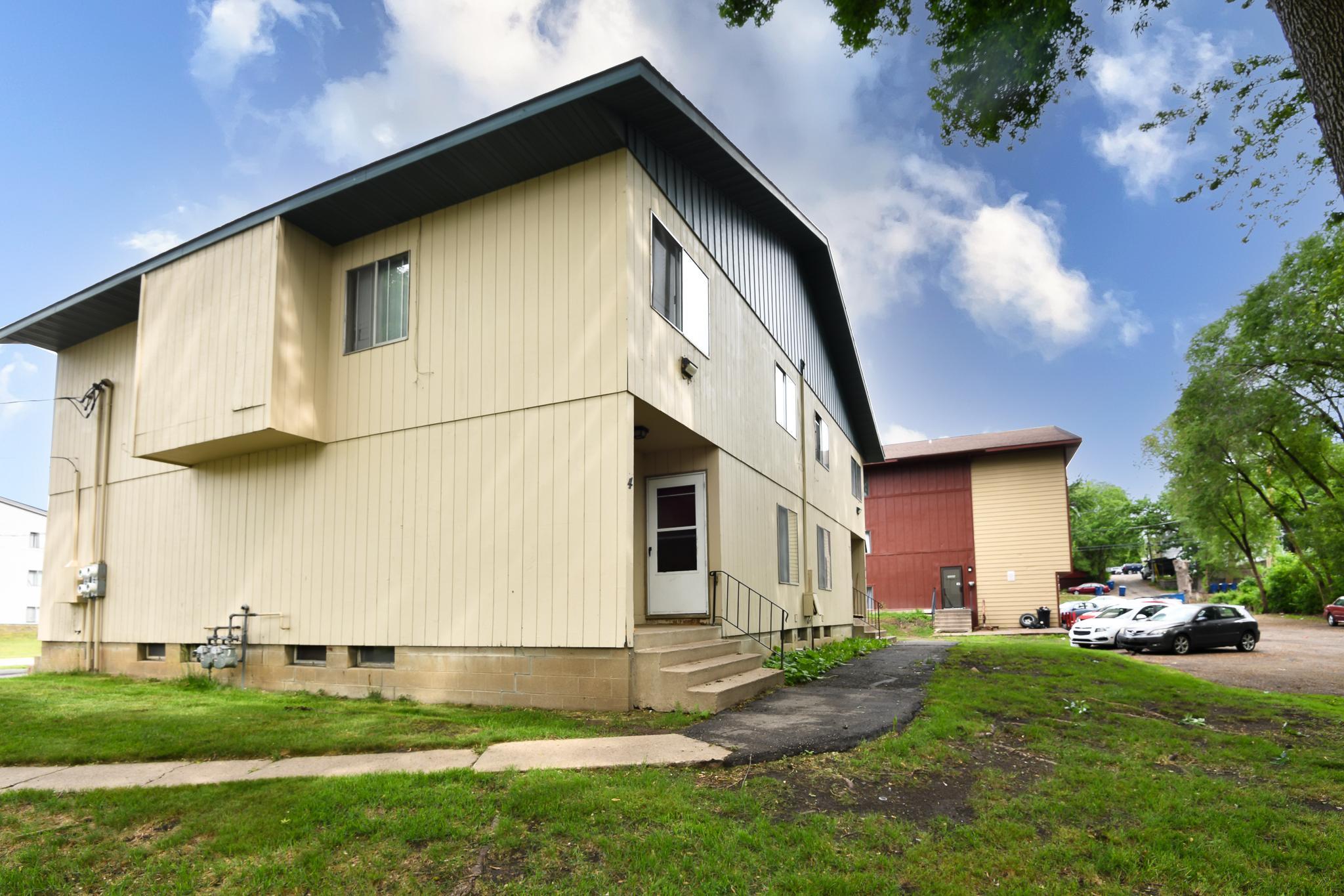 Neighboring 4 plex rear entrance