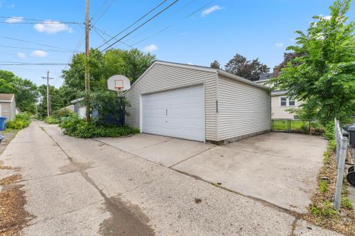 6045 Clinton Avenue, Minneapolis, MN 55419