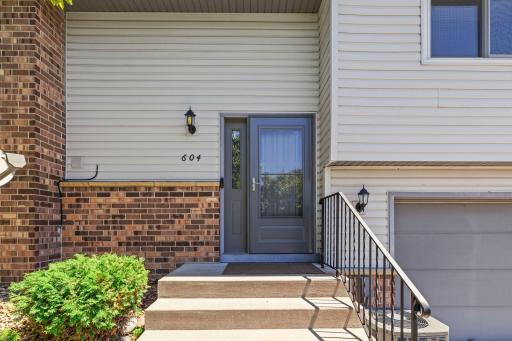 604 Portland Place, Burnsville, MN 55337