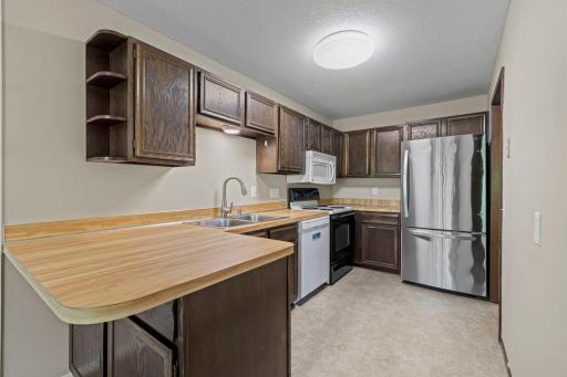 604 Portland Place, Burnsville, MN 55337