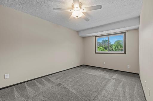 604 Portland Place, Burnsville, MN 55337