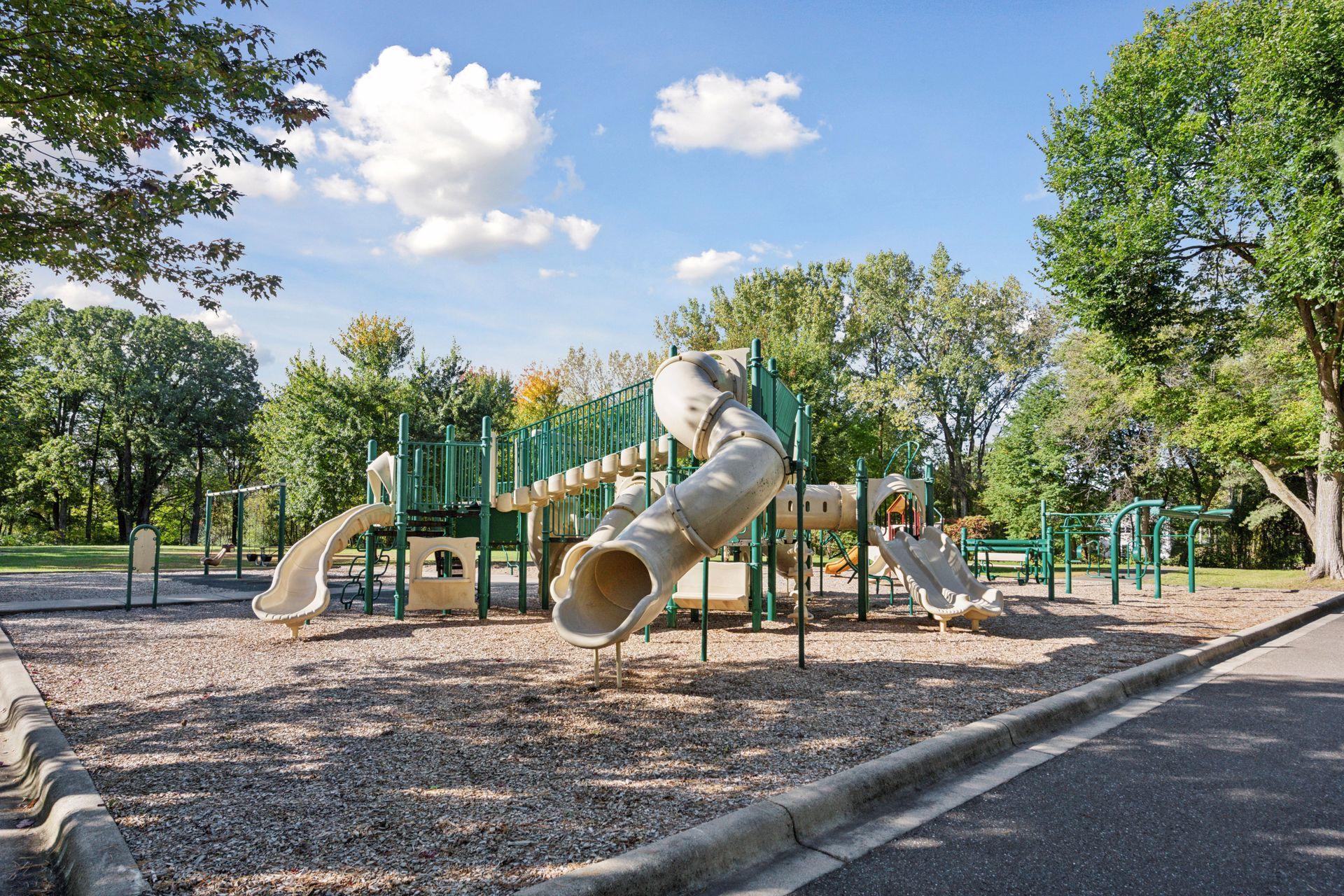 Enjoy the convenience of Queensland Park just down the street, offering easy access to nearby green space, recreation, and outdoor activities.