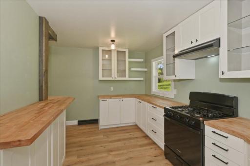 2253 Hay Lake Road, Carlton, MN 55718