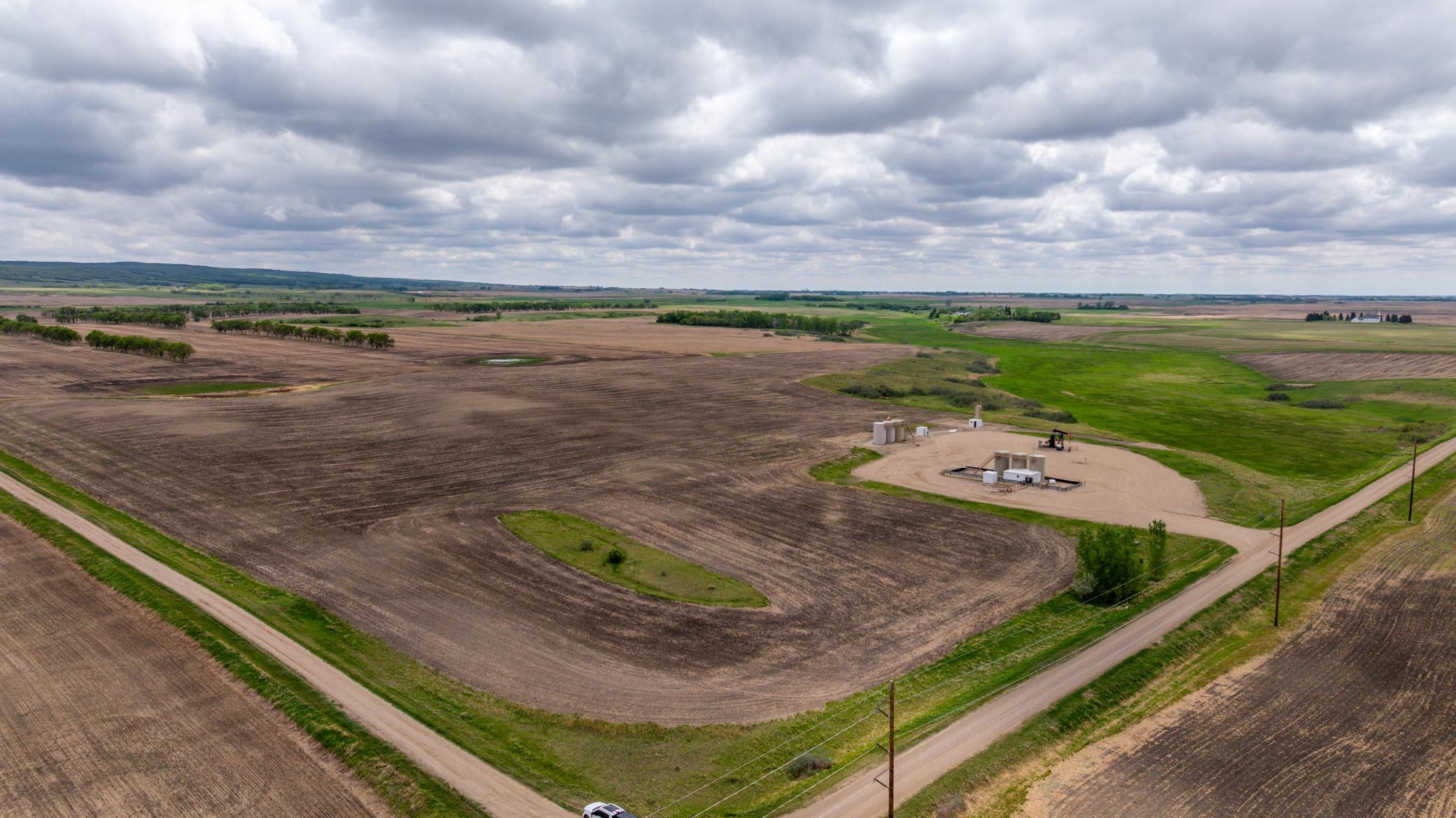 Amdak__Carbury 108+- Acres_0048.jpg