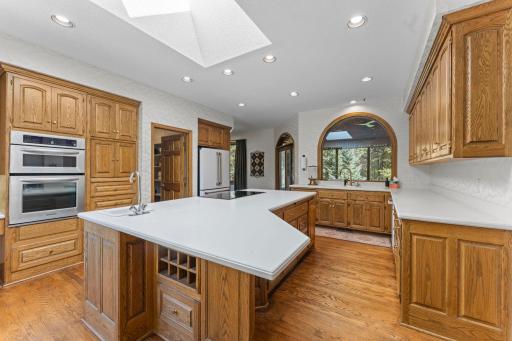 This massive granite island is an entertainer's dream.
