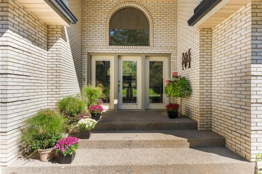 4771 Juniper Ridge Circle NW, Anoka, MN 55303