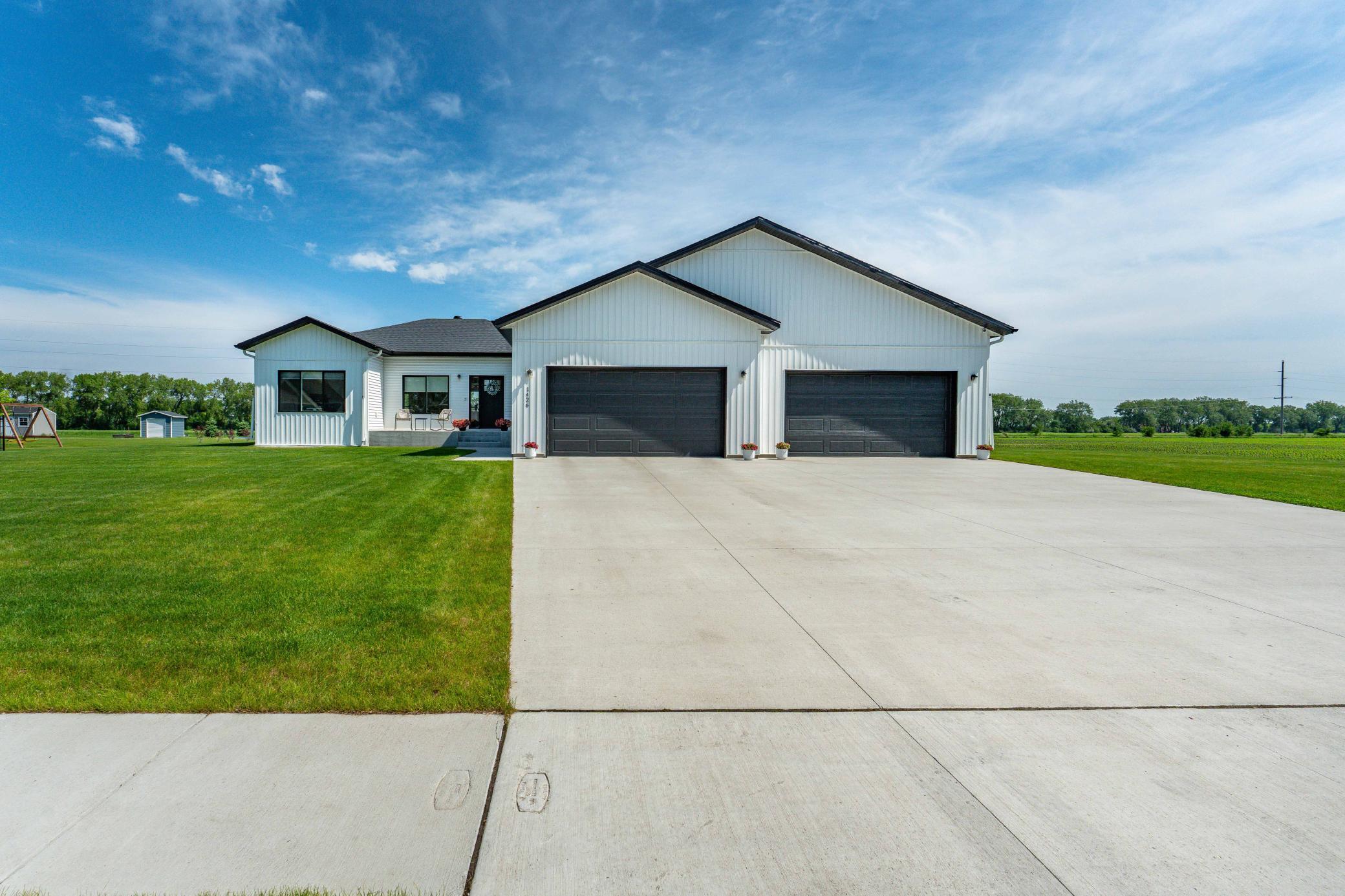 1426 Summerwood Trl Dilworth-101.jpg