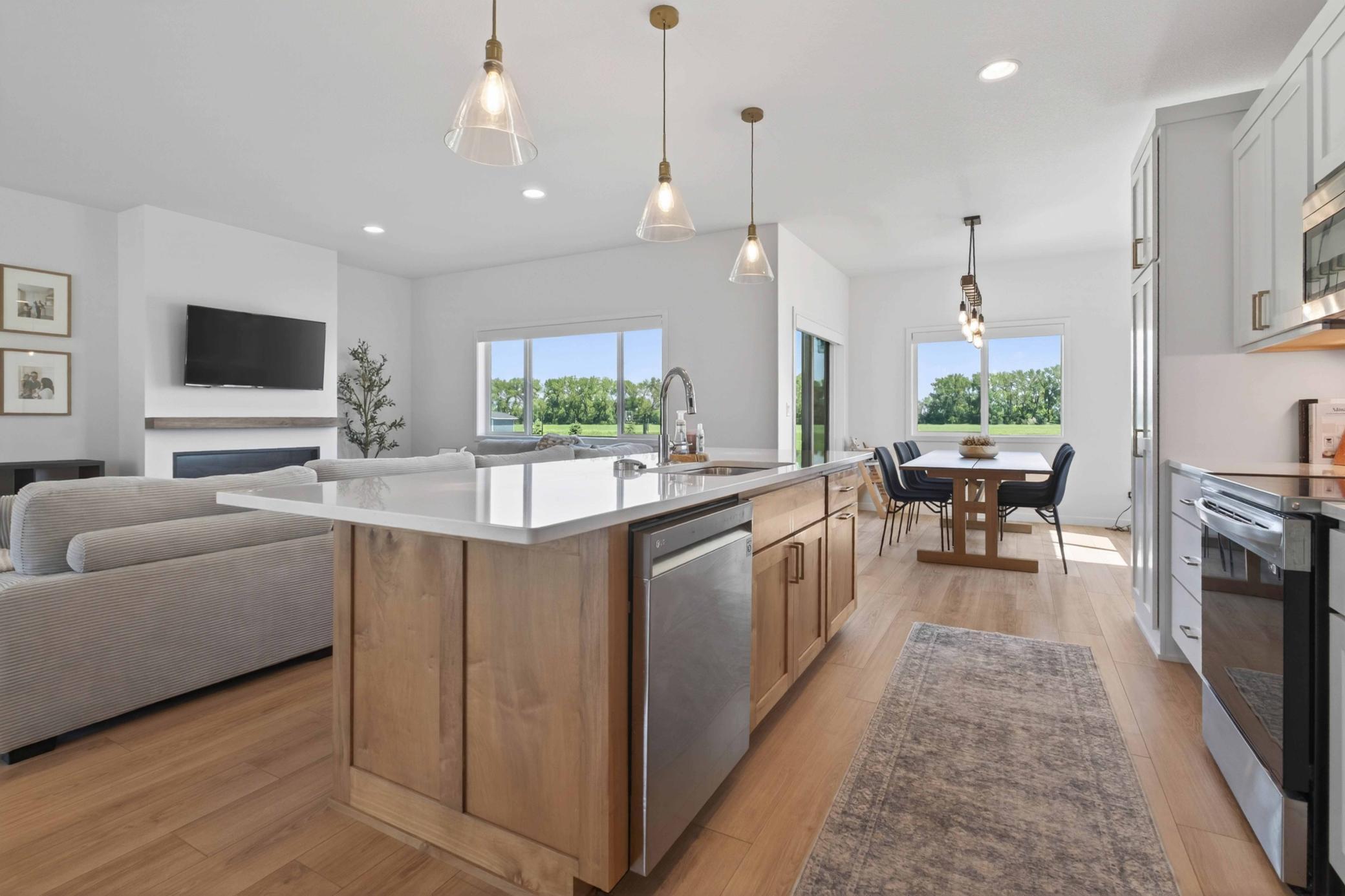 1426 Summerwood Trl Dilworth-204.jpg