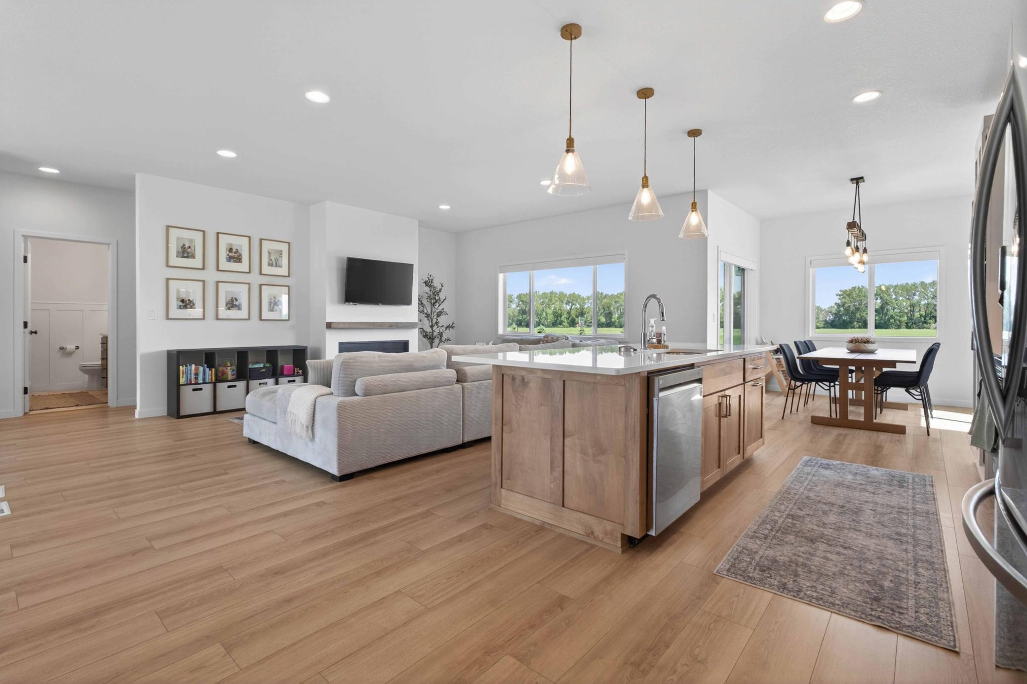 1426 Summerwood Trl Dilworth-207.jpg