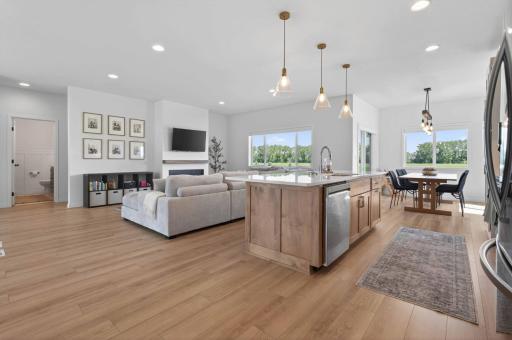 1426 SUMMERWOOD Trail W, Dilworth, MN 56529