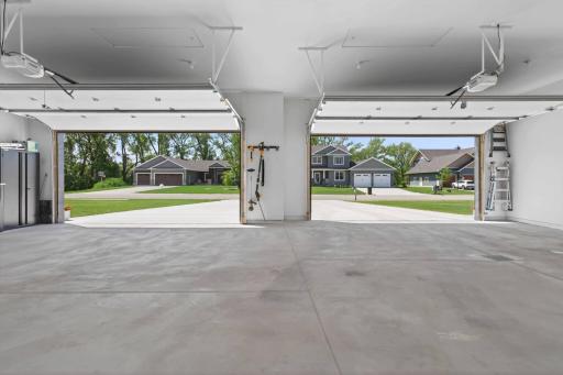 1426 SUMMERWOOD Trail W, Dilworth, MN 56529