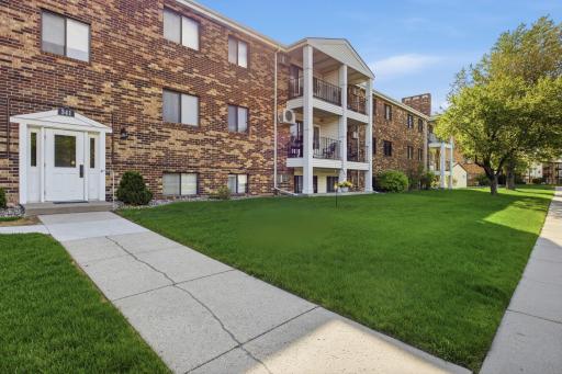 341 Prairiewood Circle S, 208, Fargo, ND 58103