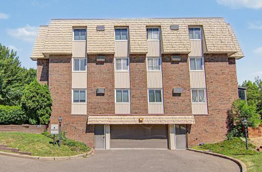 255 Westview Drive, 111, Saint Paul, MN 55118