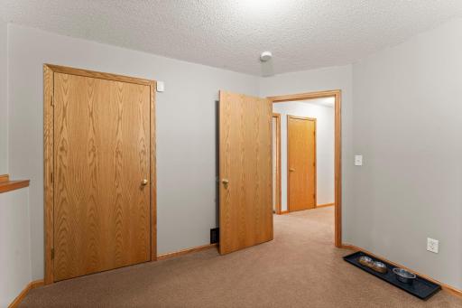 735 Marigold Drive, Cambridge, MN 55008
