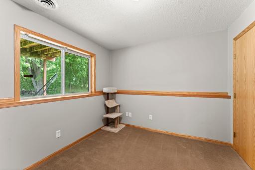 735 Marigold Drive, Cambridge, MN 55008