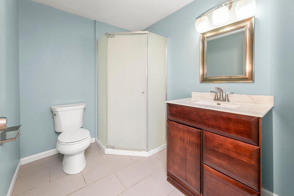 Basement 3/4 Bathroom w/ walk-in shower