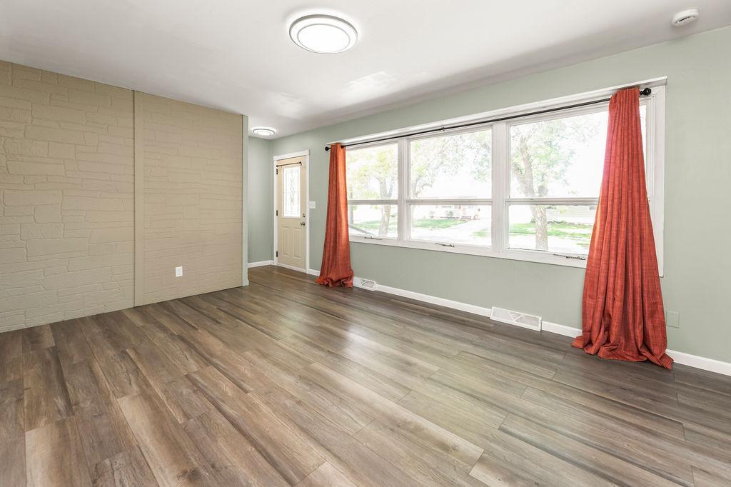 Bright & open front Living Room