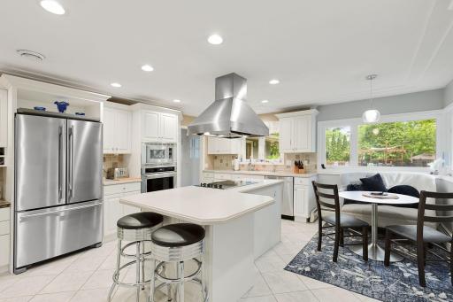 18150 Honeysuckle Lane, Wayzata, MN 55391