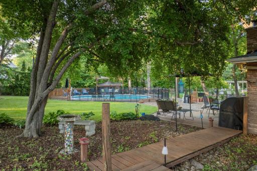 18150 Honeysuckle Lane, Wayzata, MN 55391