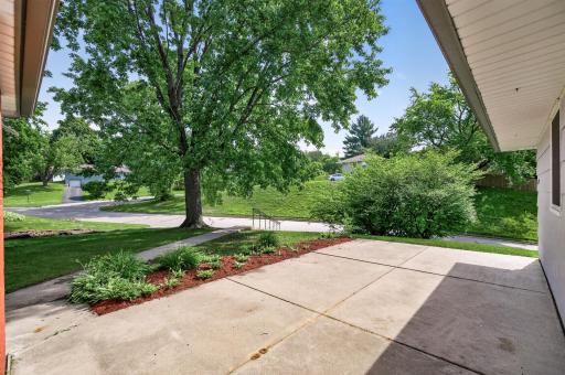 8912 Tretbaugh Drive, Minneapolis, MN 55431