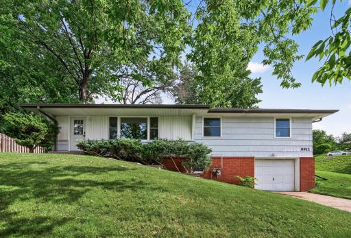 8912 Tretbaugh Drive, Minneapolis, MN 55431