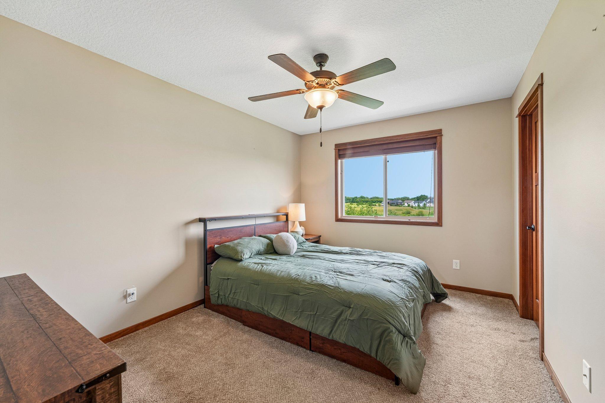 29-web-or-mls-208th St N-S0906-029.jpg