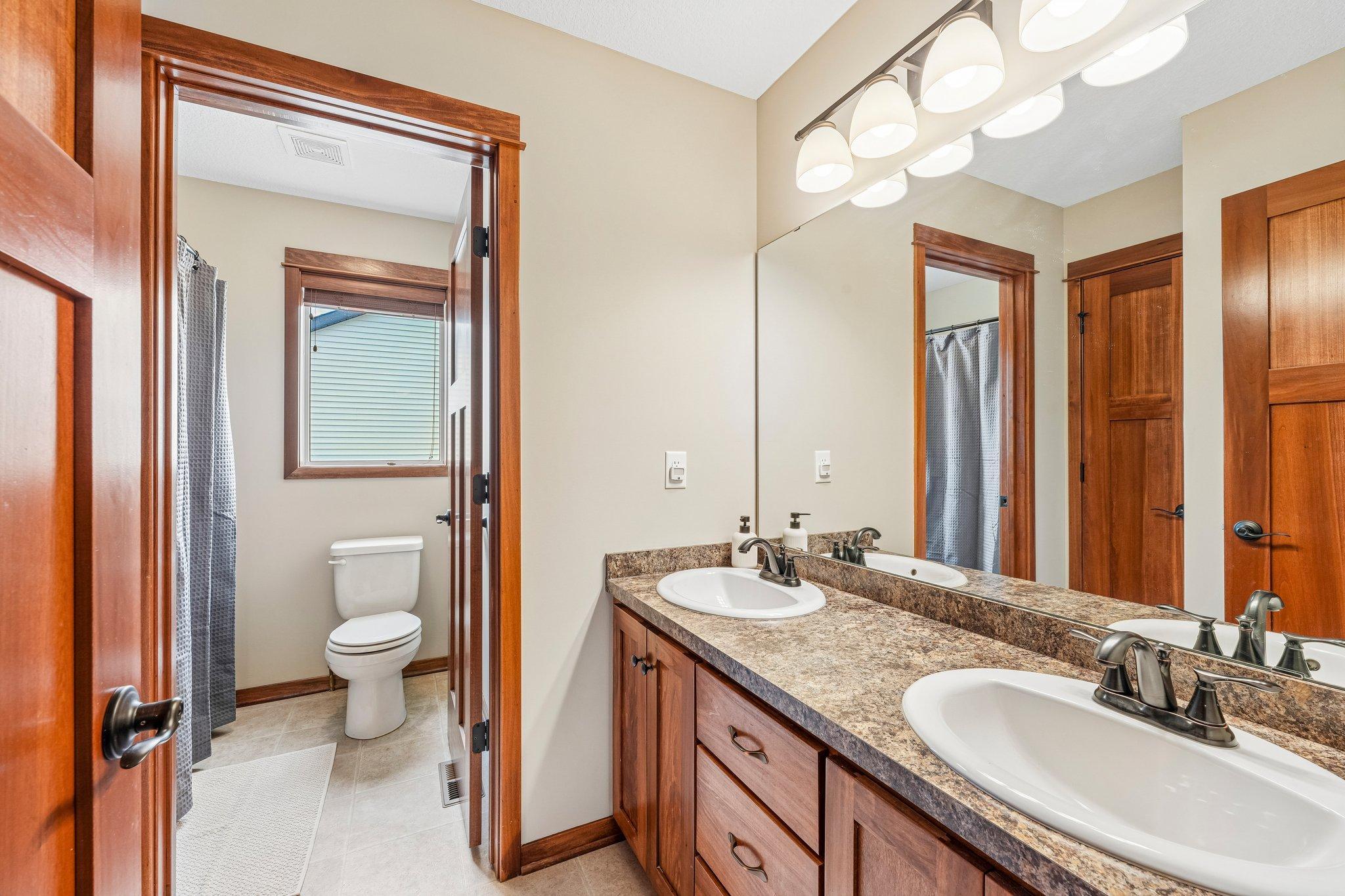 33-web-or-mls-208th St N-S0906-033.jpg