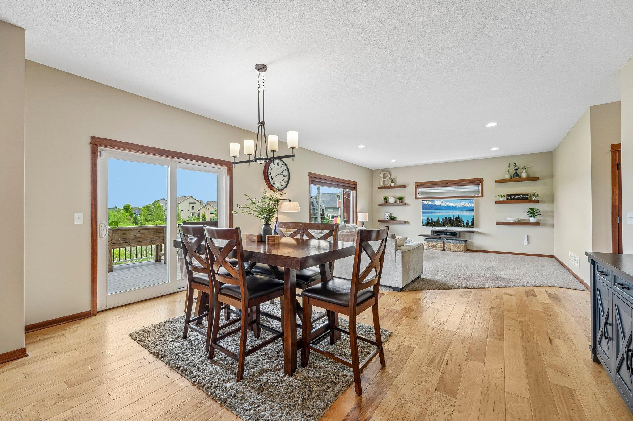 15-web-or-mls-208th St N-S0906-015.jpg