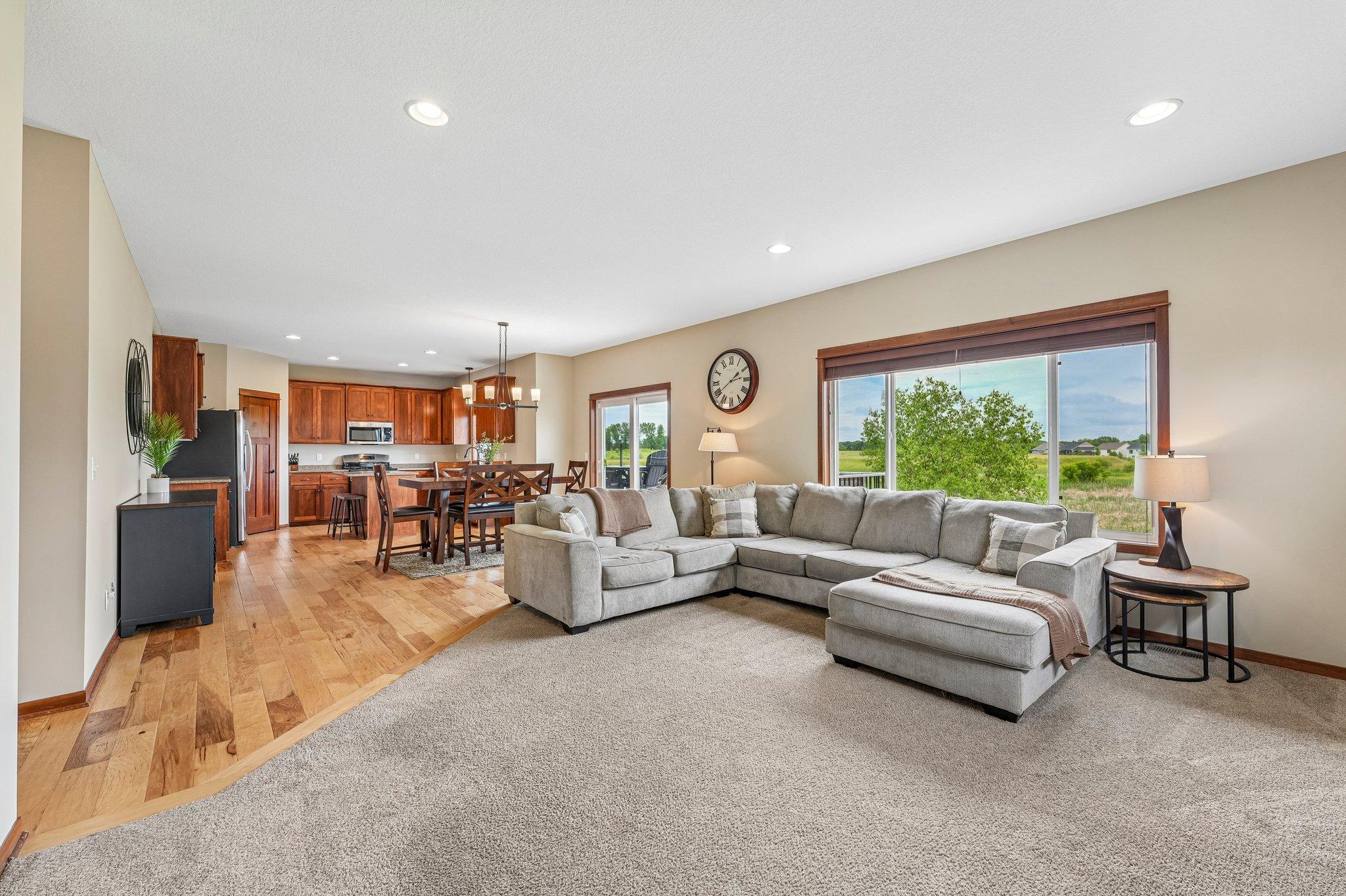 13-web-or-mls-208th St N-S0906-013.jpg