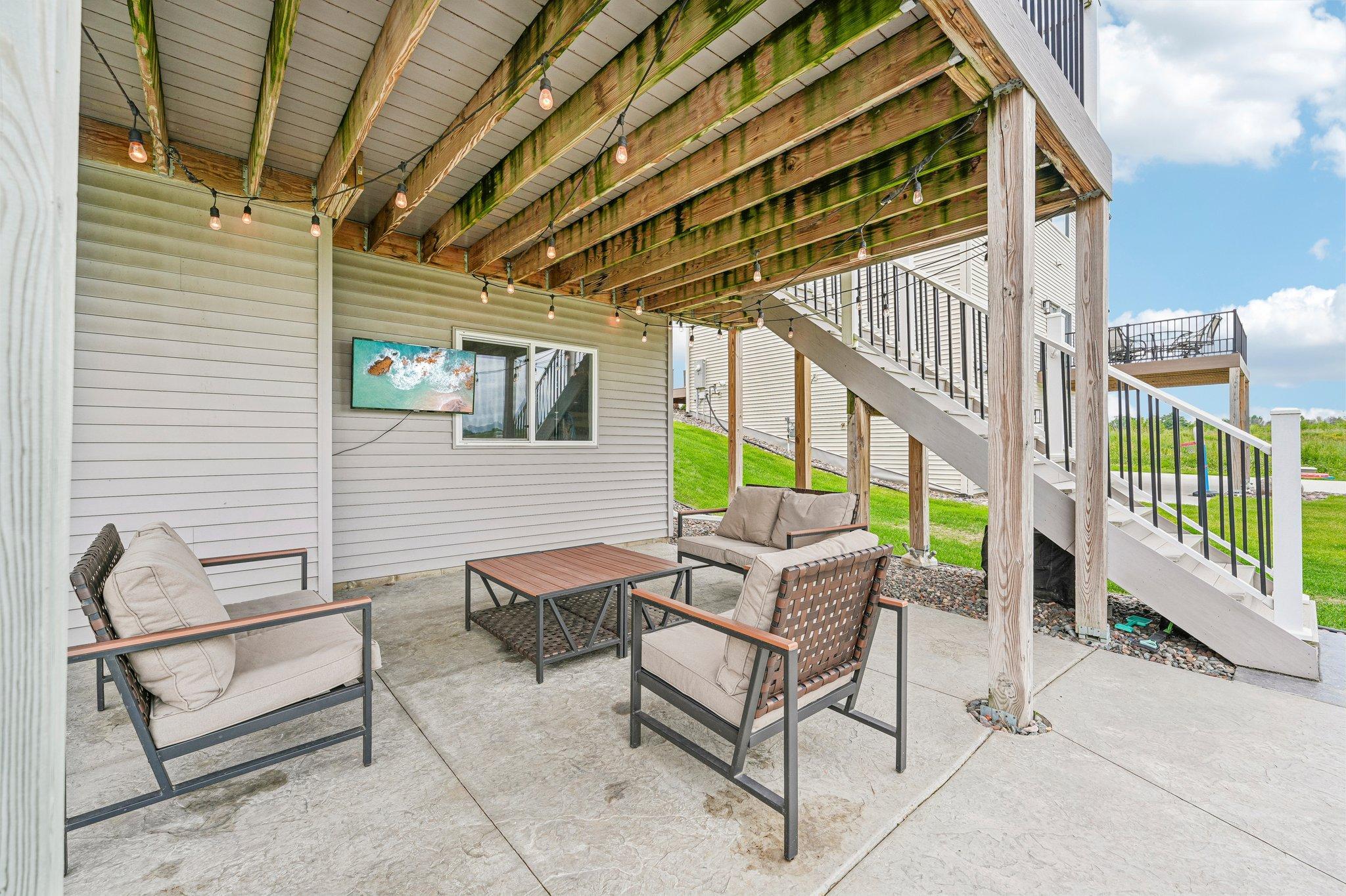 48-web-or-mls-208th St N-S0906-048.jpg