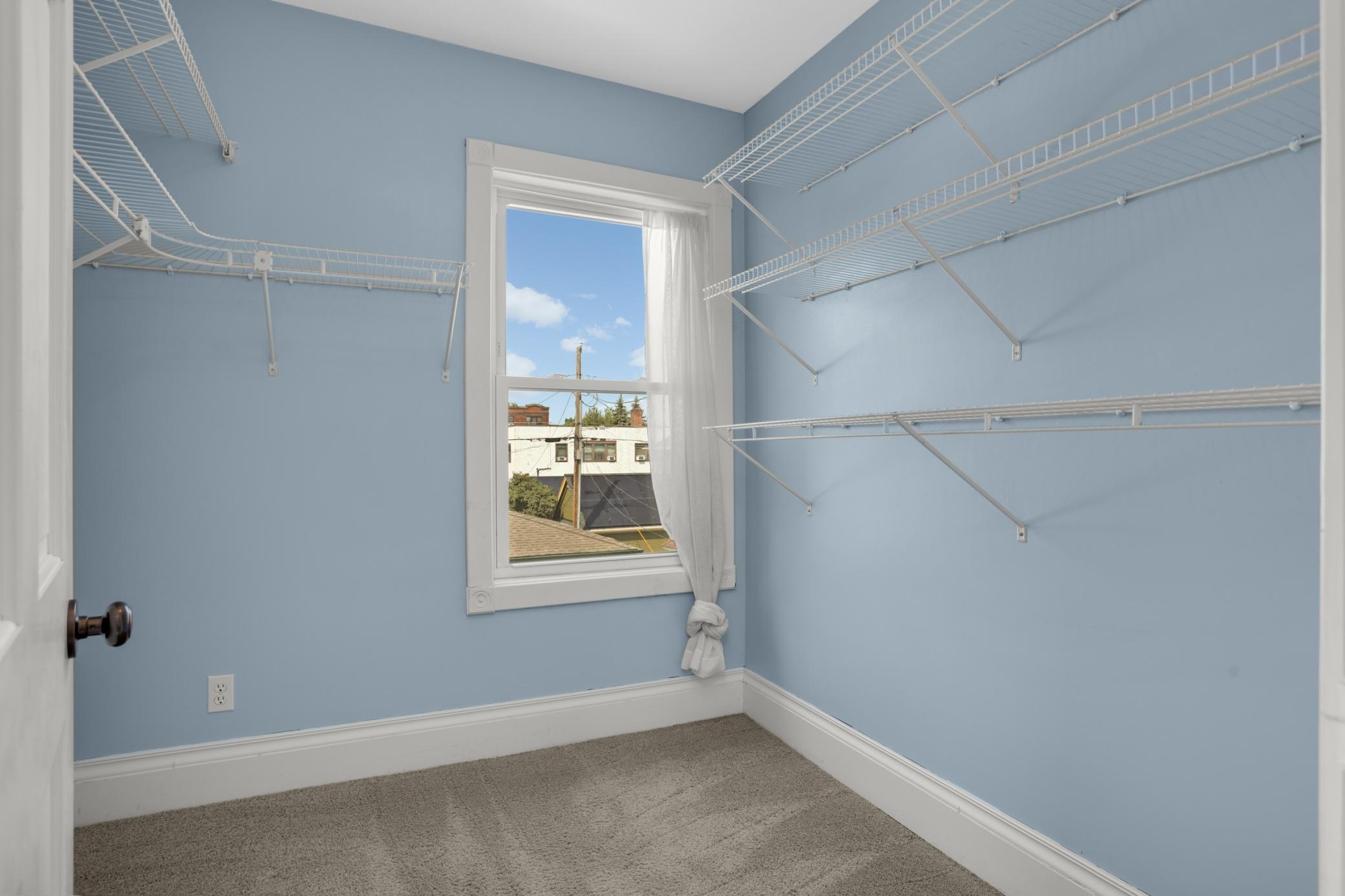 Walk-in closet