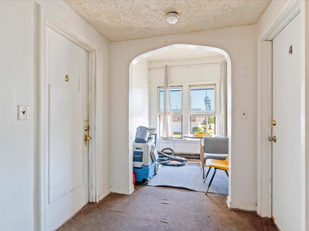 Single Room Apartment 1 of 8