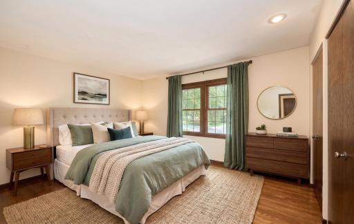 8104 Dakota Lane, Chanhassen, MN 55317