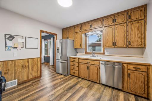 213 Queen Avenue NW, Silver Lake, MN 55381