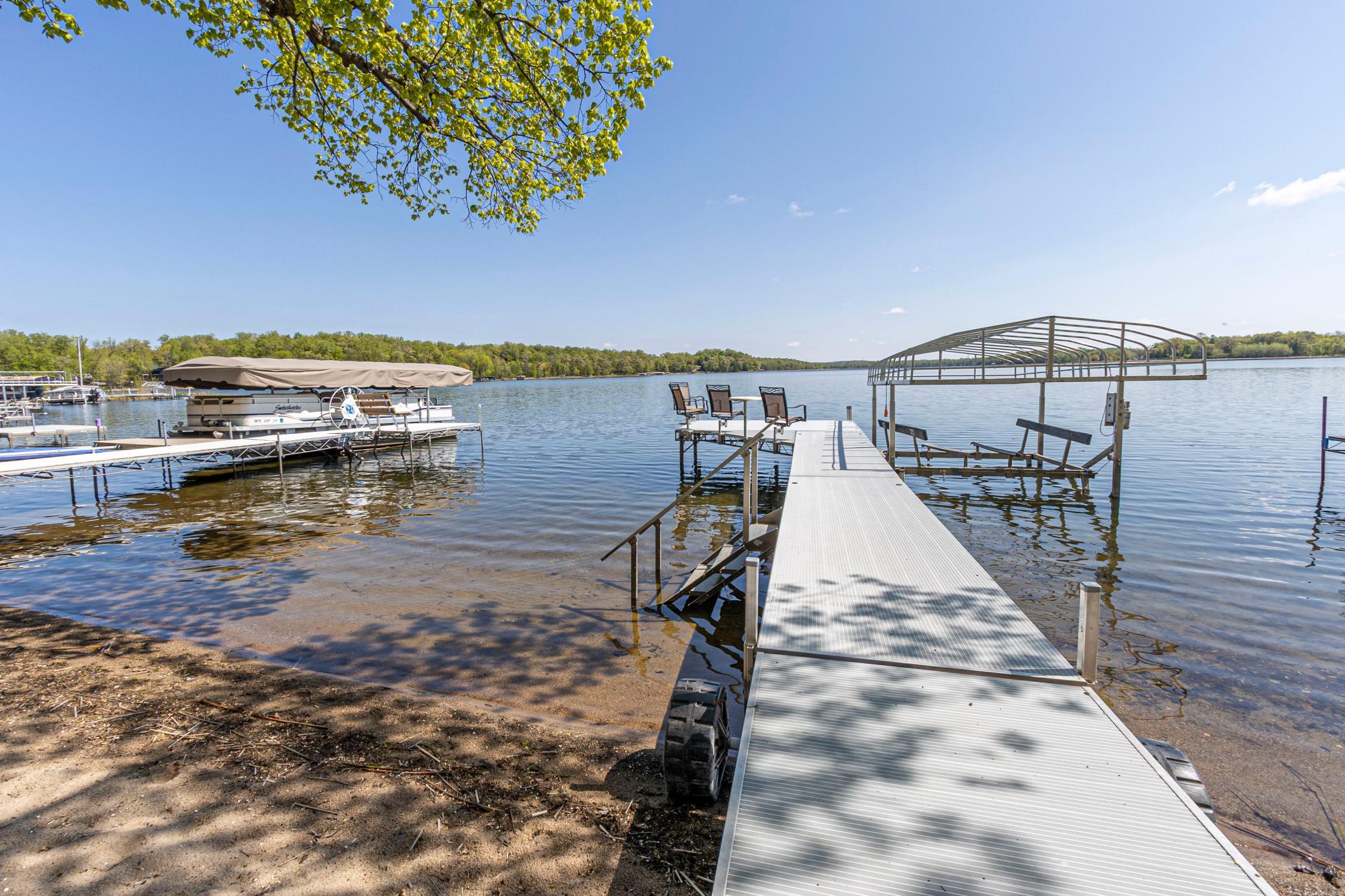 Flo Dock and Lift