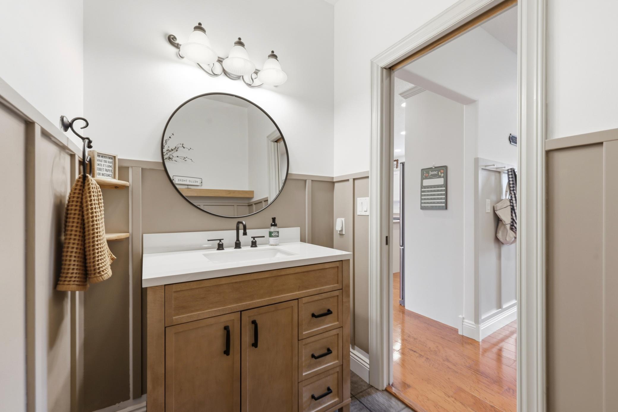 Main Floor 1/2 Bath