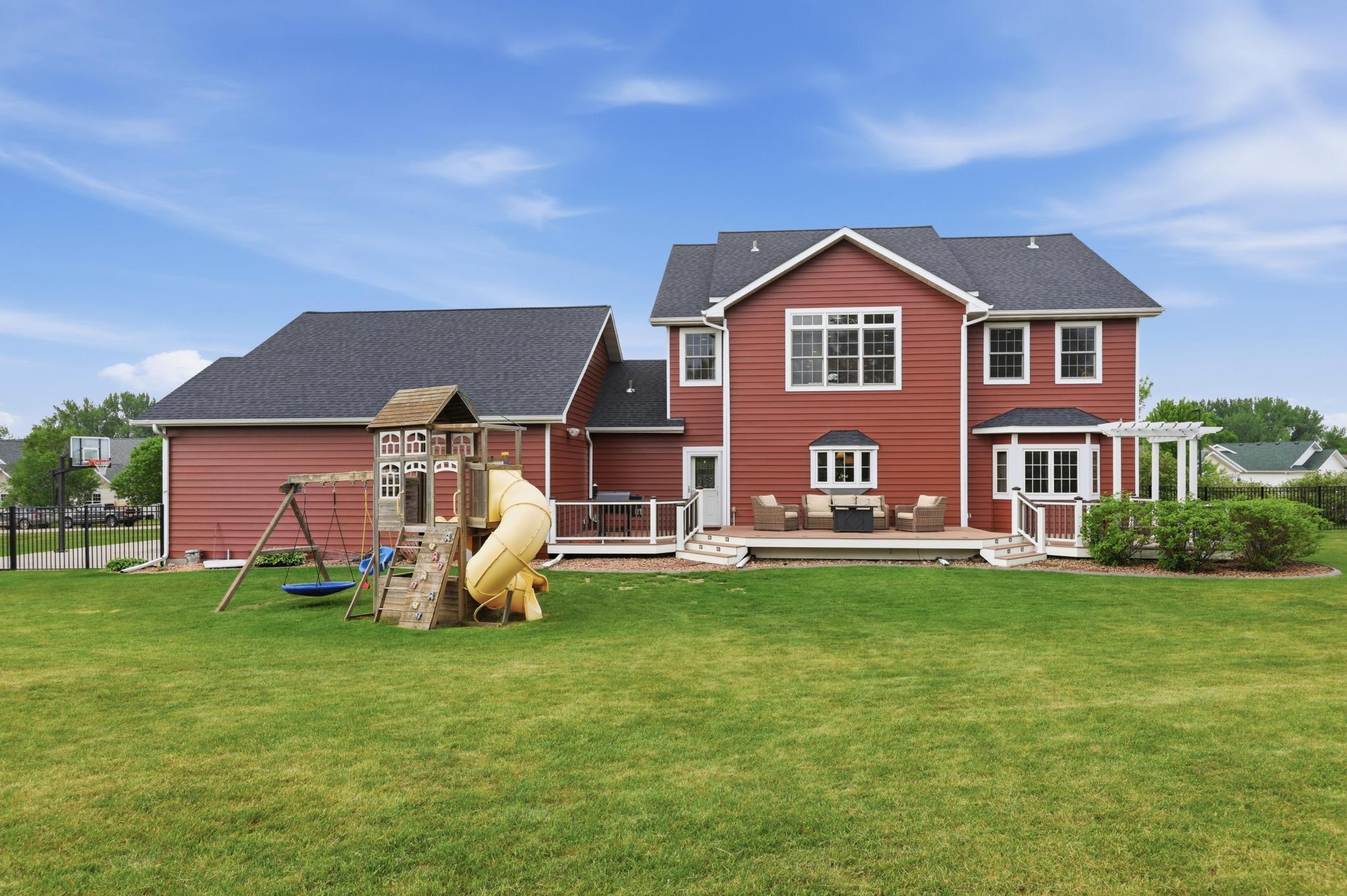 Rare double lot (over 3/4 of an acre!)