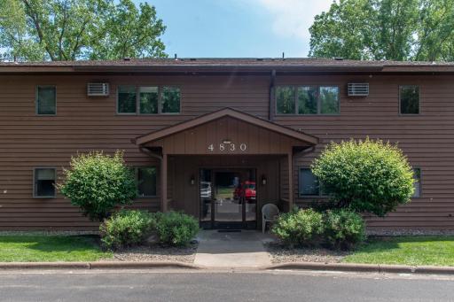 4830 Babcock Trail, 111, Inver Grove Heights, MN 55077