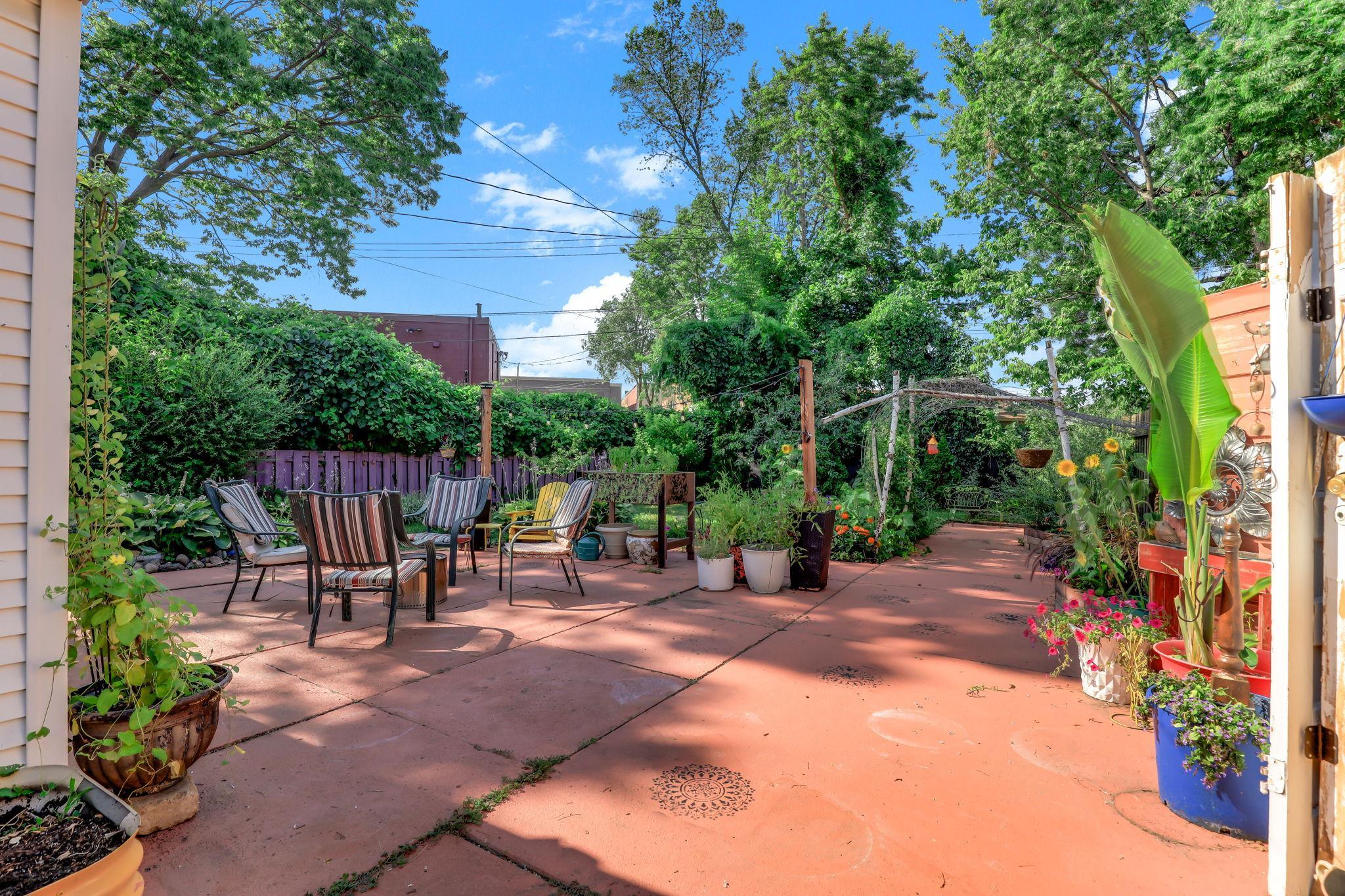 31-web-or-mls-757-Tuscarora-Ave-W-31.jpg