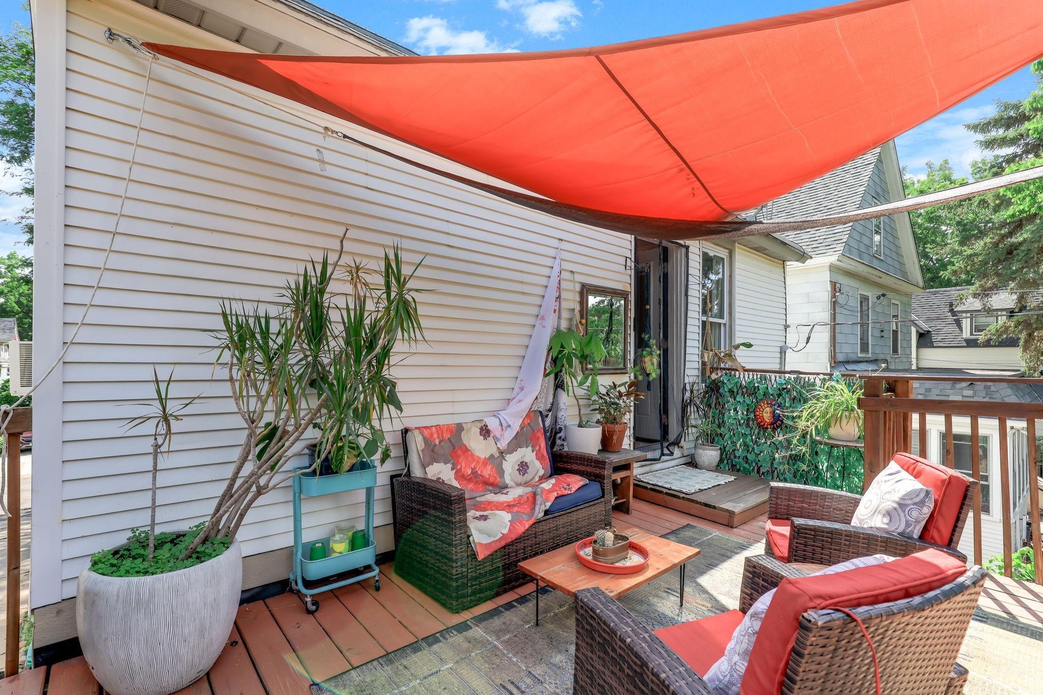 30-web-or-mls-757-Tuscarora-Ave-W-30.jpg