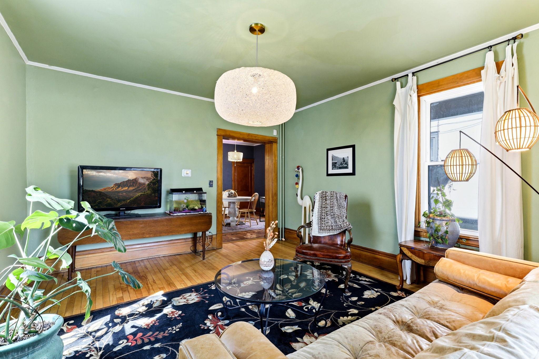 6-web-or-mls-757-Tuscarora-Ave-W-06.jpg