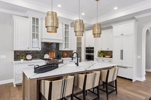 264 Wayzata Boulevard E, Wayzata, MN 55391
