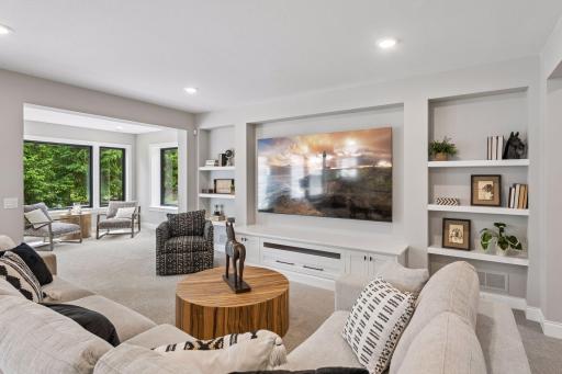 264 Wayzata Boulevard E, Wayzata, MN 55391