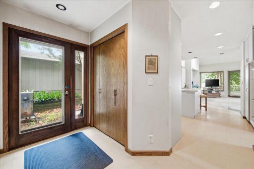 02-5510 Maple Heights Rd [3152808]- 002.jpg