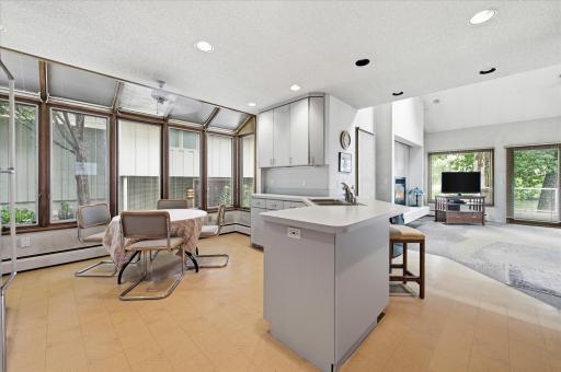 03-5510 Maple Heights Rd [3152808]- 003.jpg